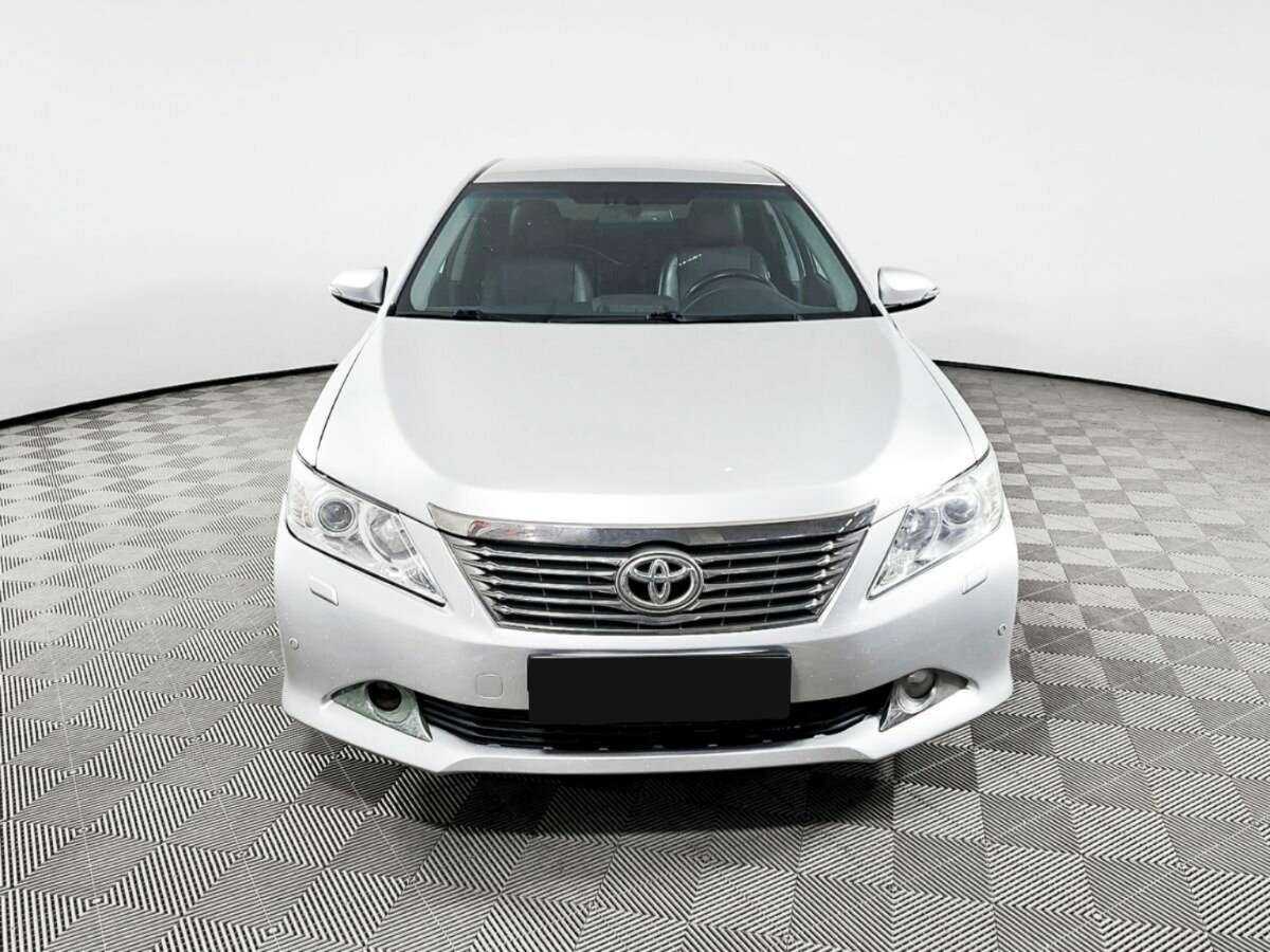 Toyota Camry с пробегом — 2014 год. Фото: #1