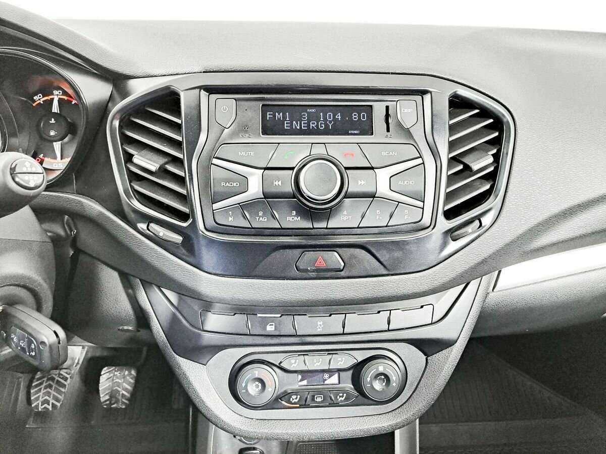 Lada (ВАЗ) Vesta с пробегом — 2019 год. Фото: #14