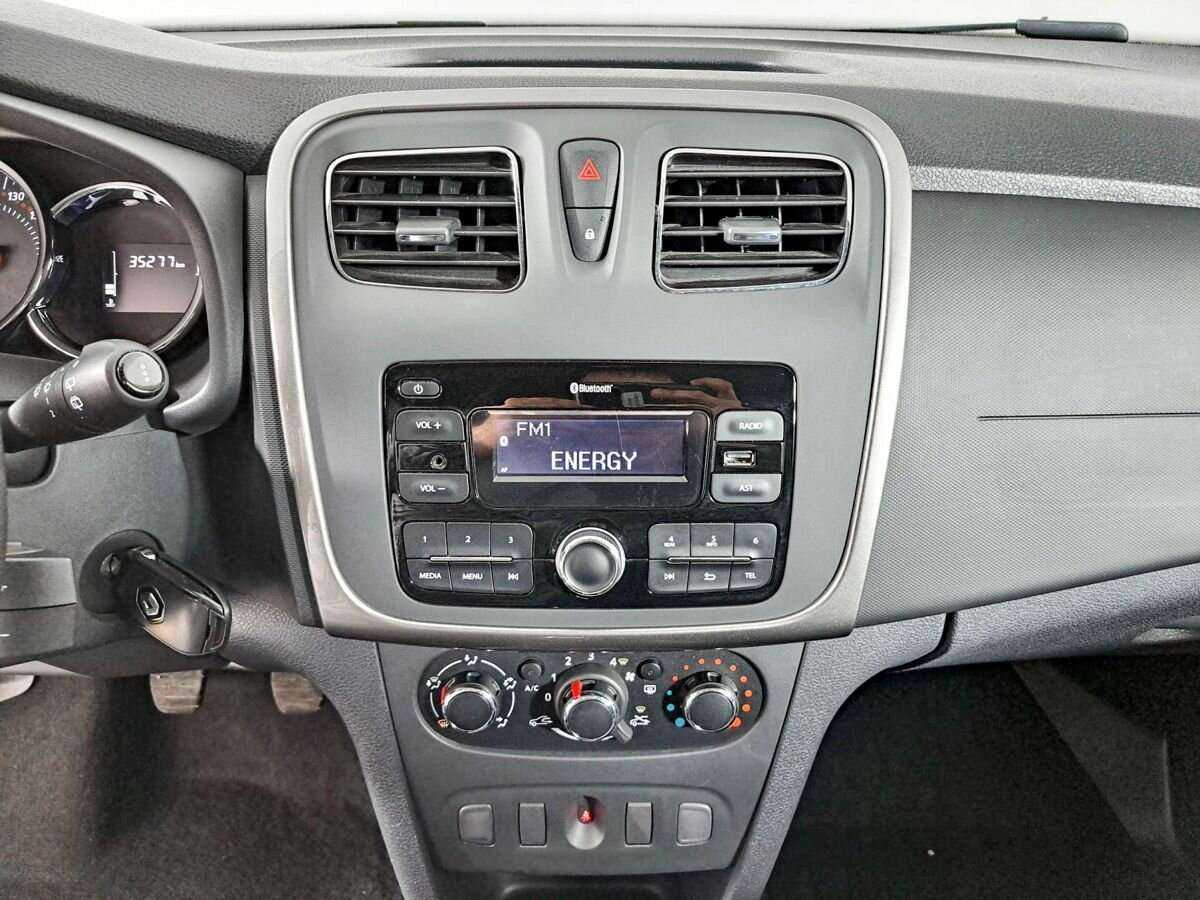 Renault Sandero с пробегом — 2021 год. Фото: #12