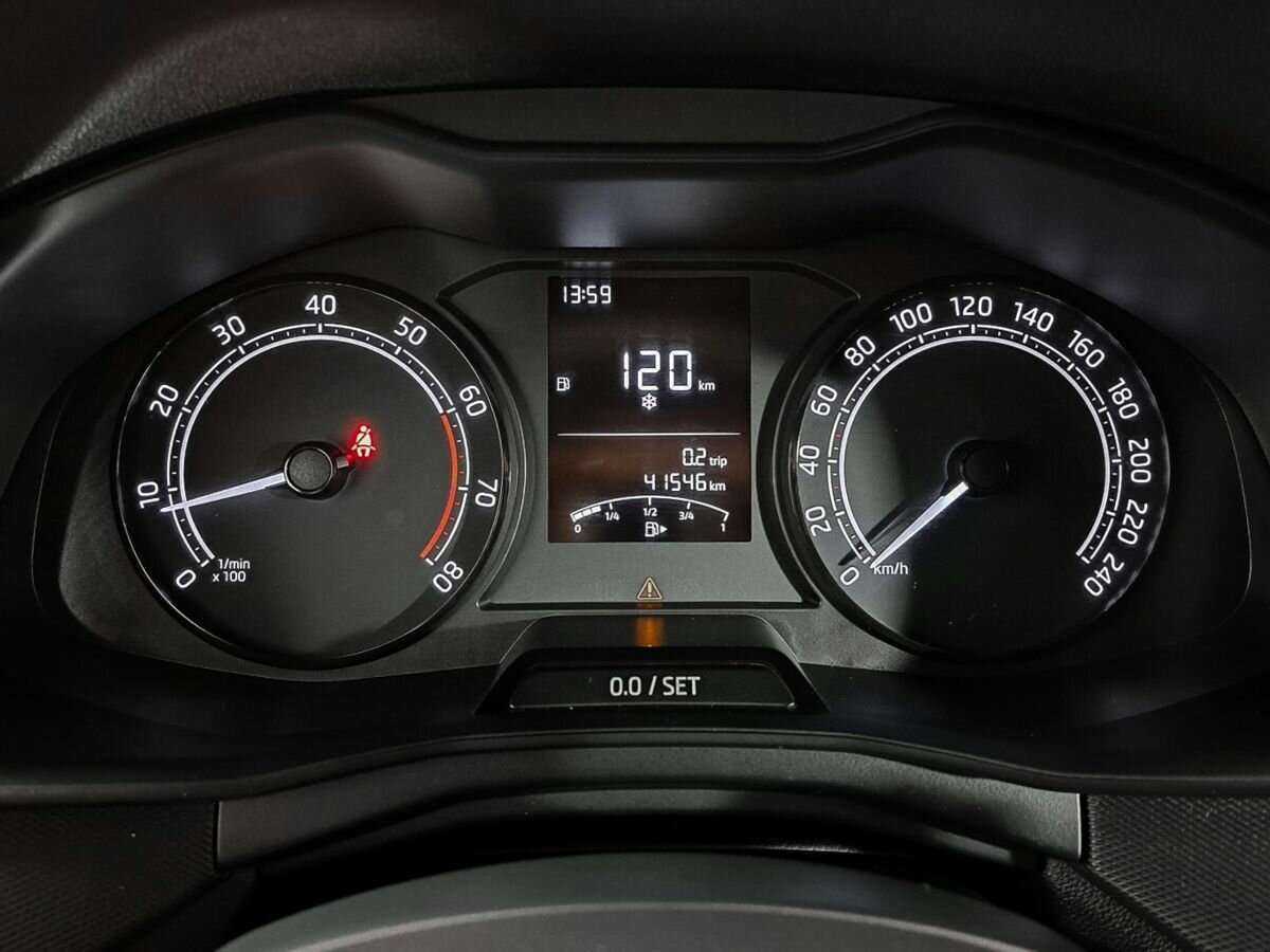 Skoda Rapid с пробегом — 2021 год. Фото: #10