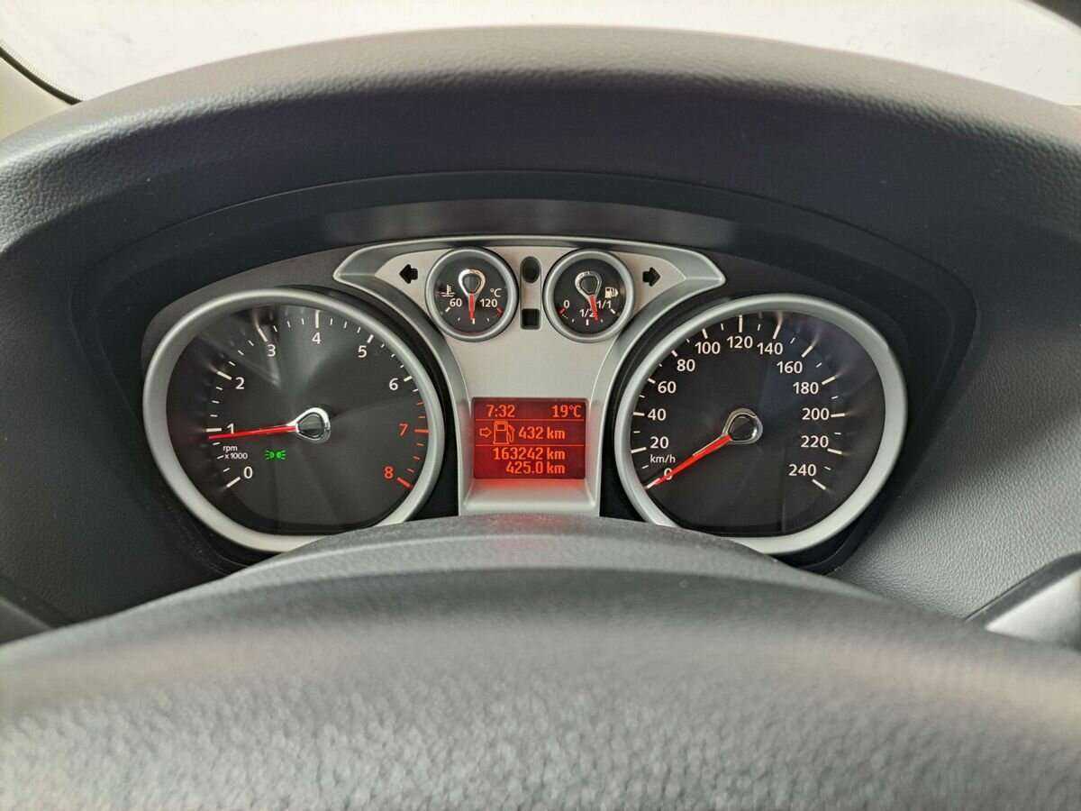 Ford Focus с пробегом — 2011 год. Фото: #10