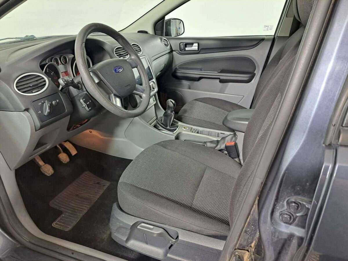 Ford Focus с пробегом — 2011 год. Фото: #13