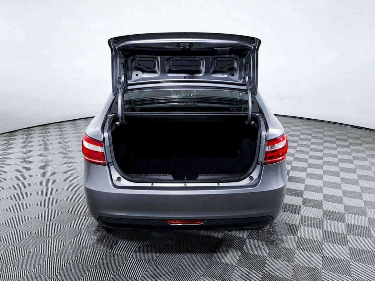 Lada (ВАЗ) Vesta с пробегом — 2020 год. Фото: #9