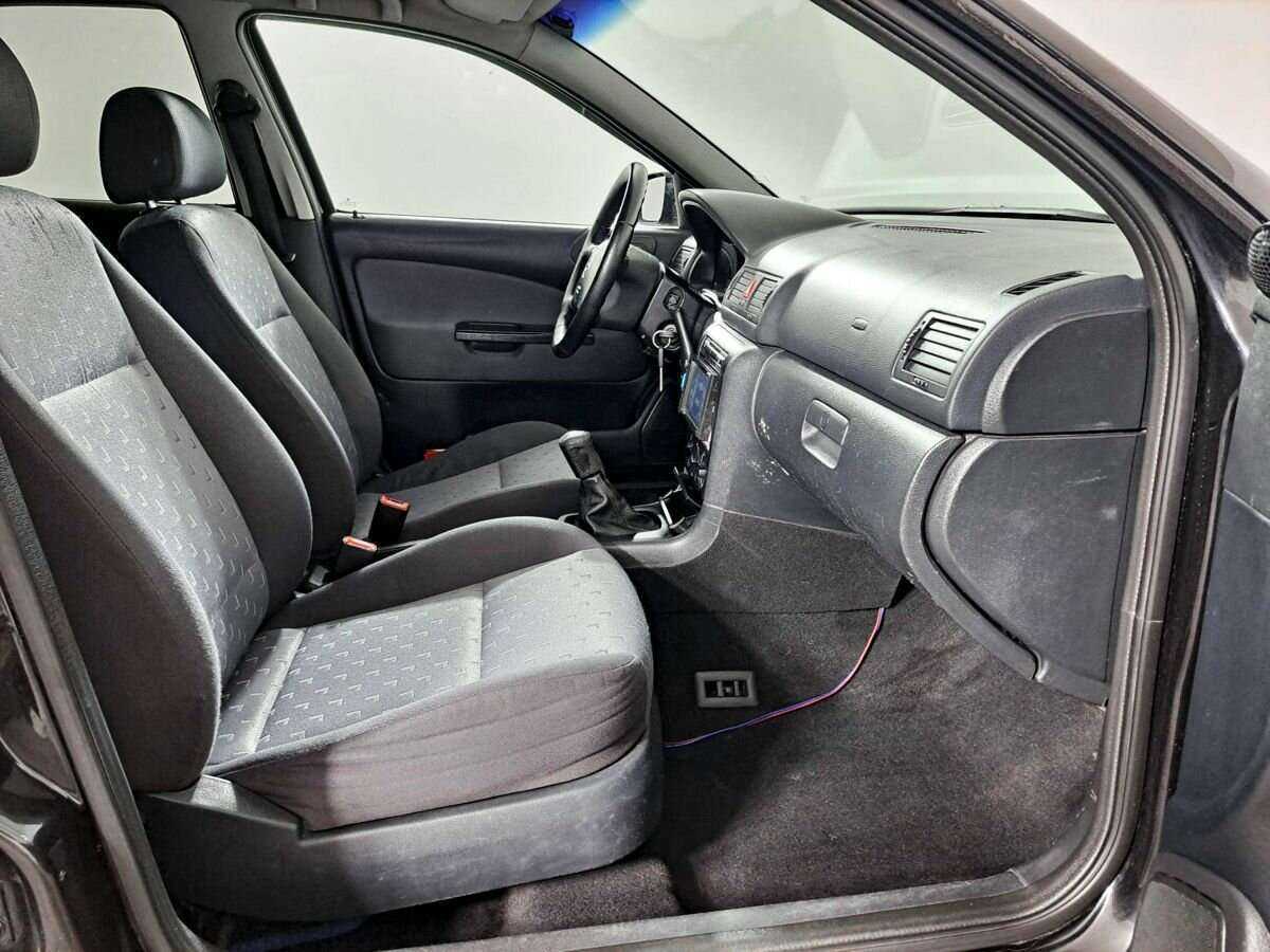 Skoda Octavia с пробегом — 2008 год. Фото: #10