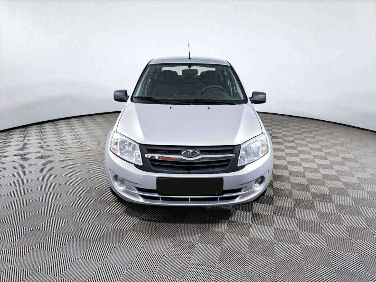 Lada (ВАЗ) Granta с пробегом — 2013 год. Фото: #1