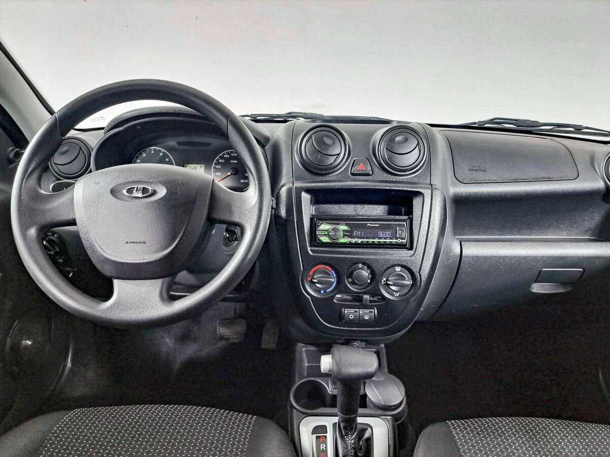 Lada (ВАЗ) Granta с пробегом — 2013 год. Фото: #11