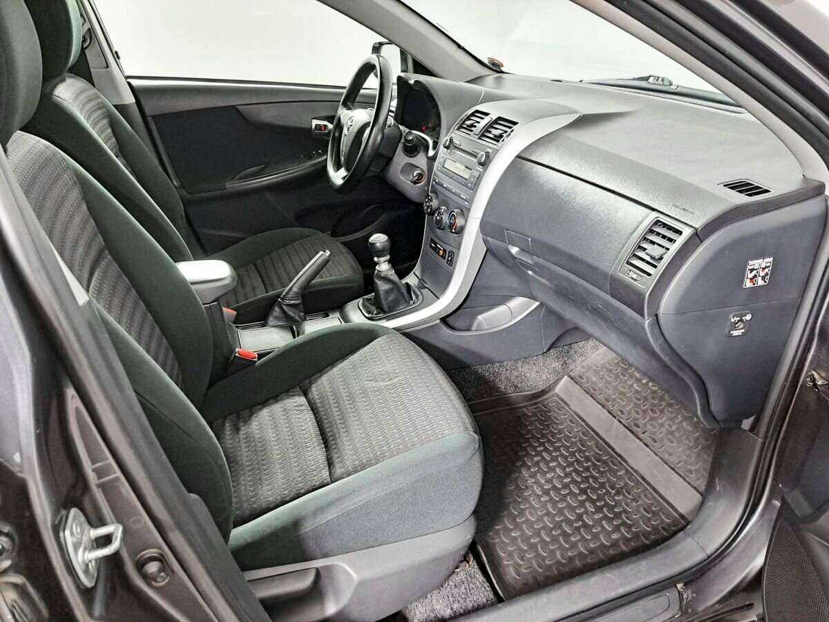 Toyota Corolla с пробегом — 2010 год. Фото: #9