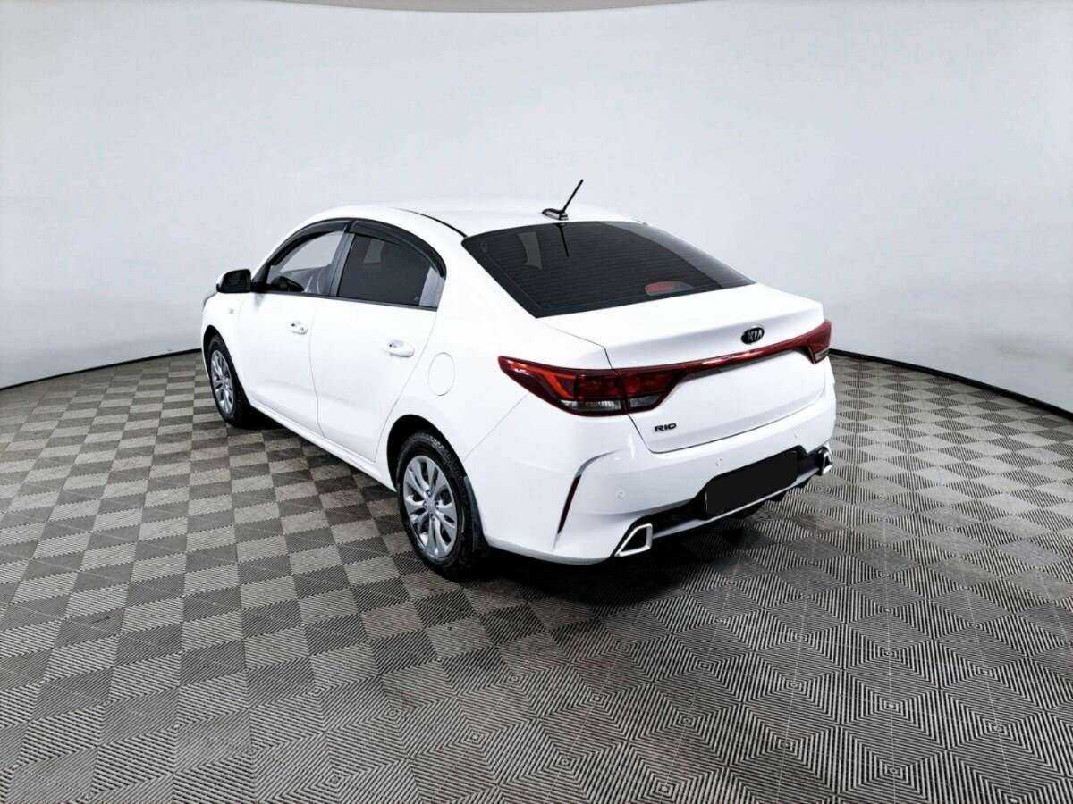 Kia Rio с пробегом — 2021 год. Фото: #6