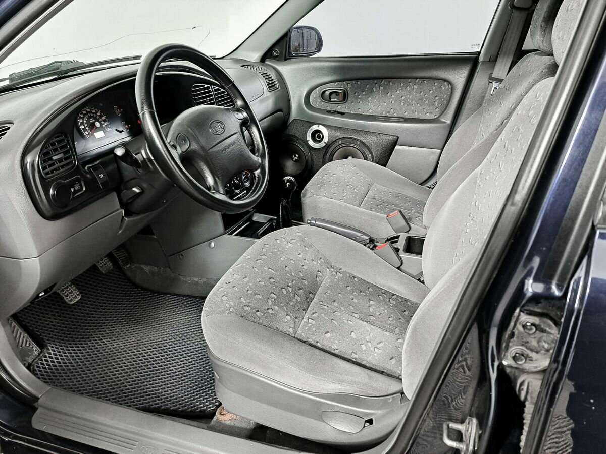 Kia Spectra с пробегом — 2009 год. Фото: #13