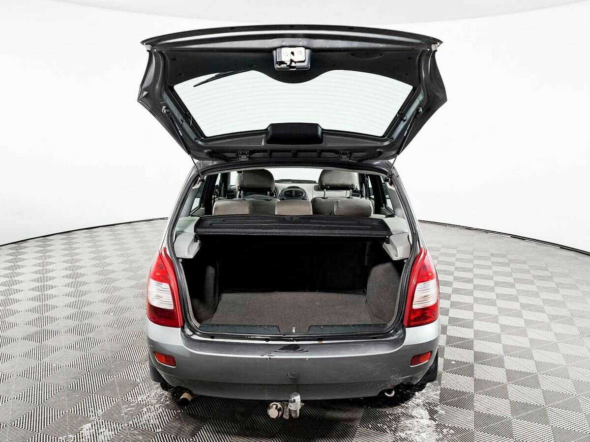 Lada (ВАЗ) Kalina с пробегом — 2011 год. Фото: #9