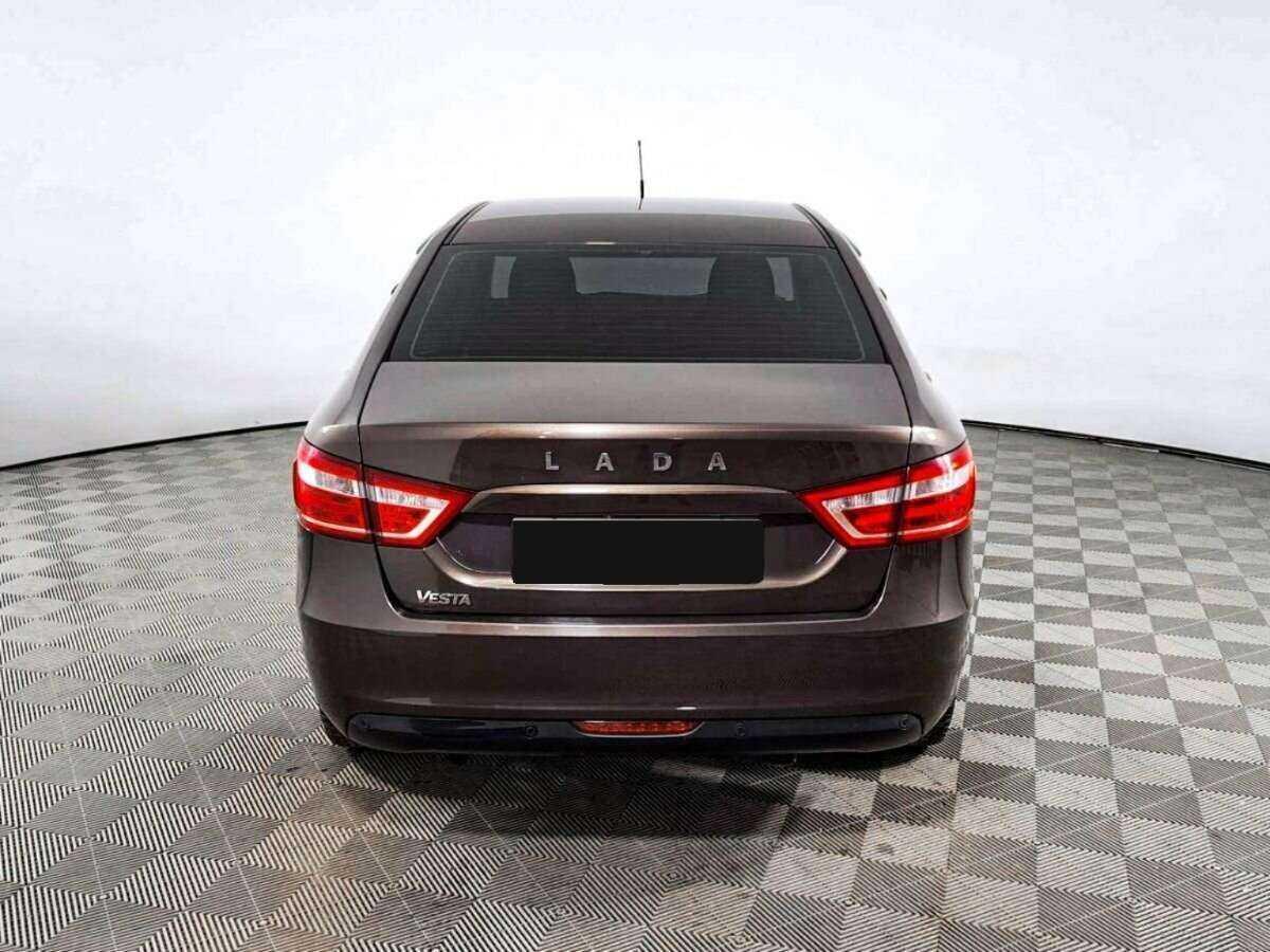 Lada (ВАЗ) Vesta с пробегом — 2018 год. Фото: #4