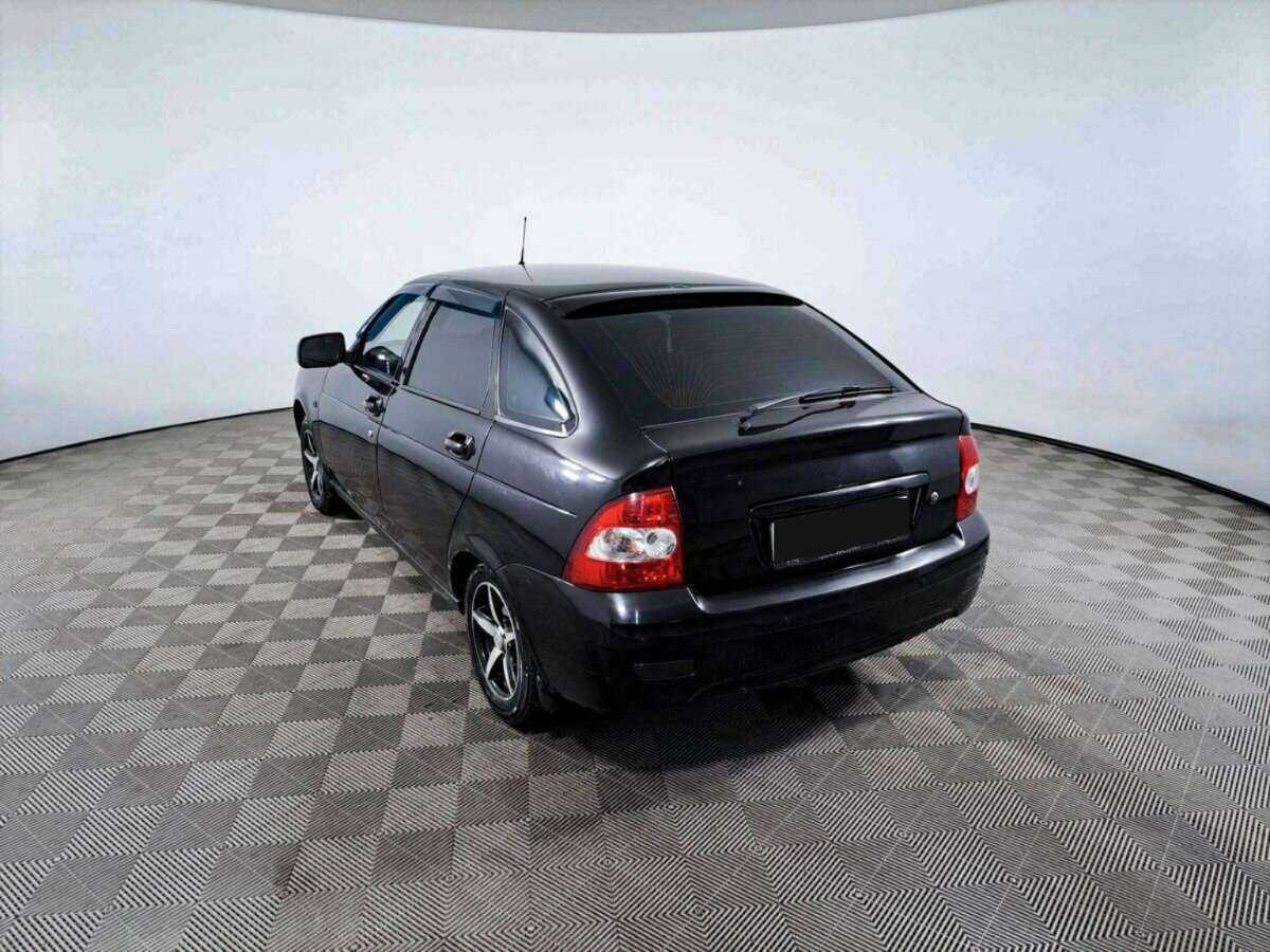 Lada (ВАЗ) Priora с пробегом — 2010 год. Фото: #6