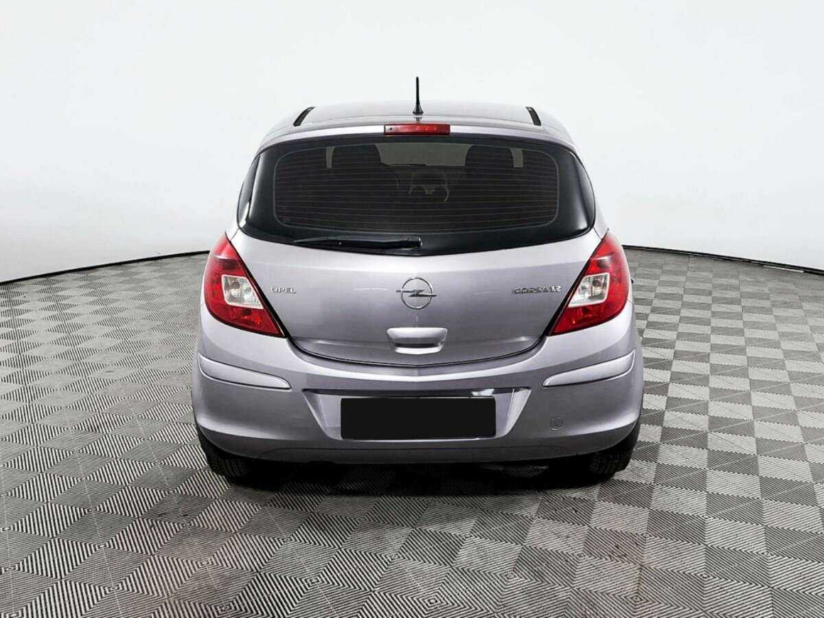 Opel Corsa с пробегом — 2006 год. Фото: #4