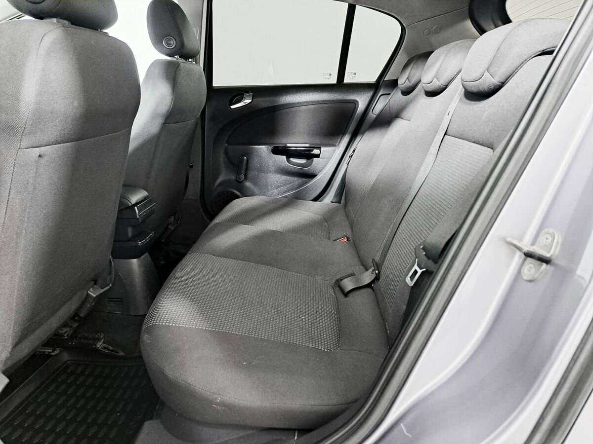 Opel Corsa с пробегом — 2006 год. Фото: #7