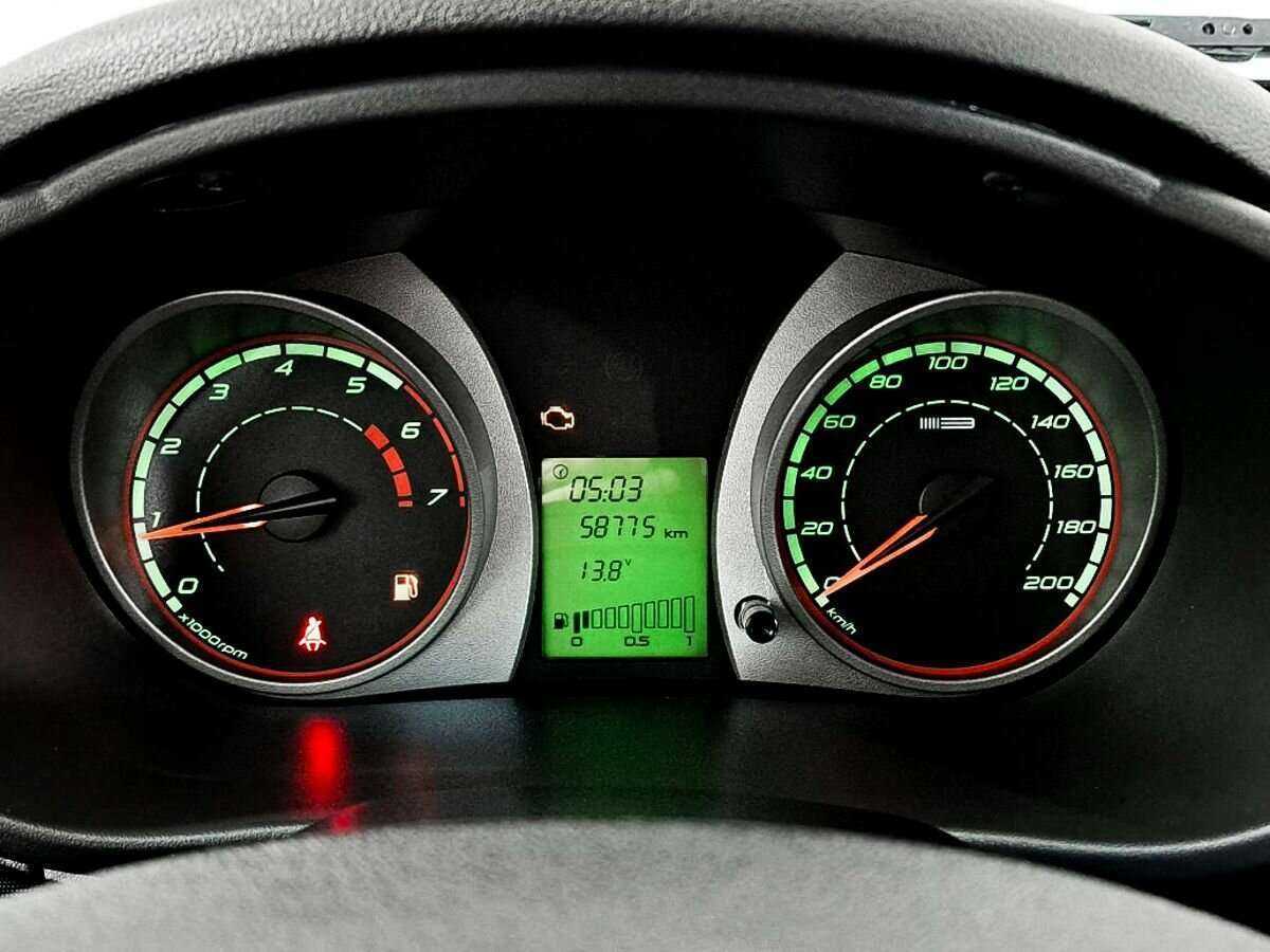 Lada (ВАЗ) Kalina с пробегом — 2013 год. Фото: #10