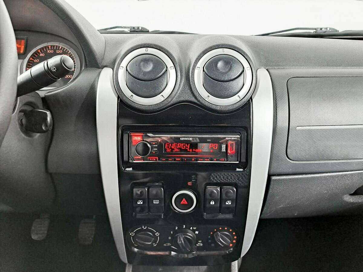 Lada (ВАЗ) Largus с пробегом — 2012 год. Фото: #12