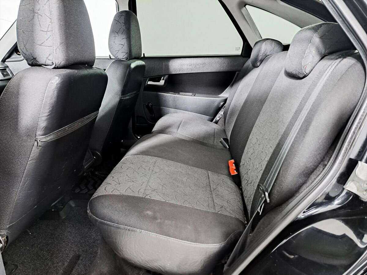 Lada (ВАЗ) Priora с пробегом — 2013 год. Фото: #9