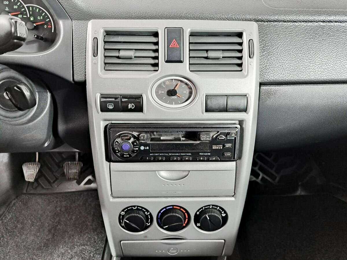 Lada (ВАЗ) Priora с пробегом — 2013 год. Фото: #12