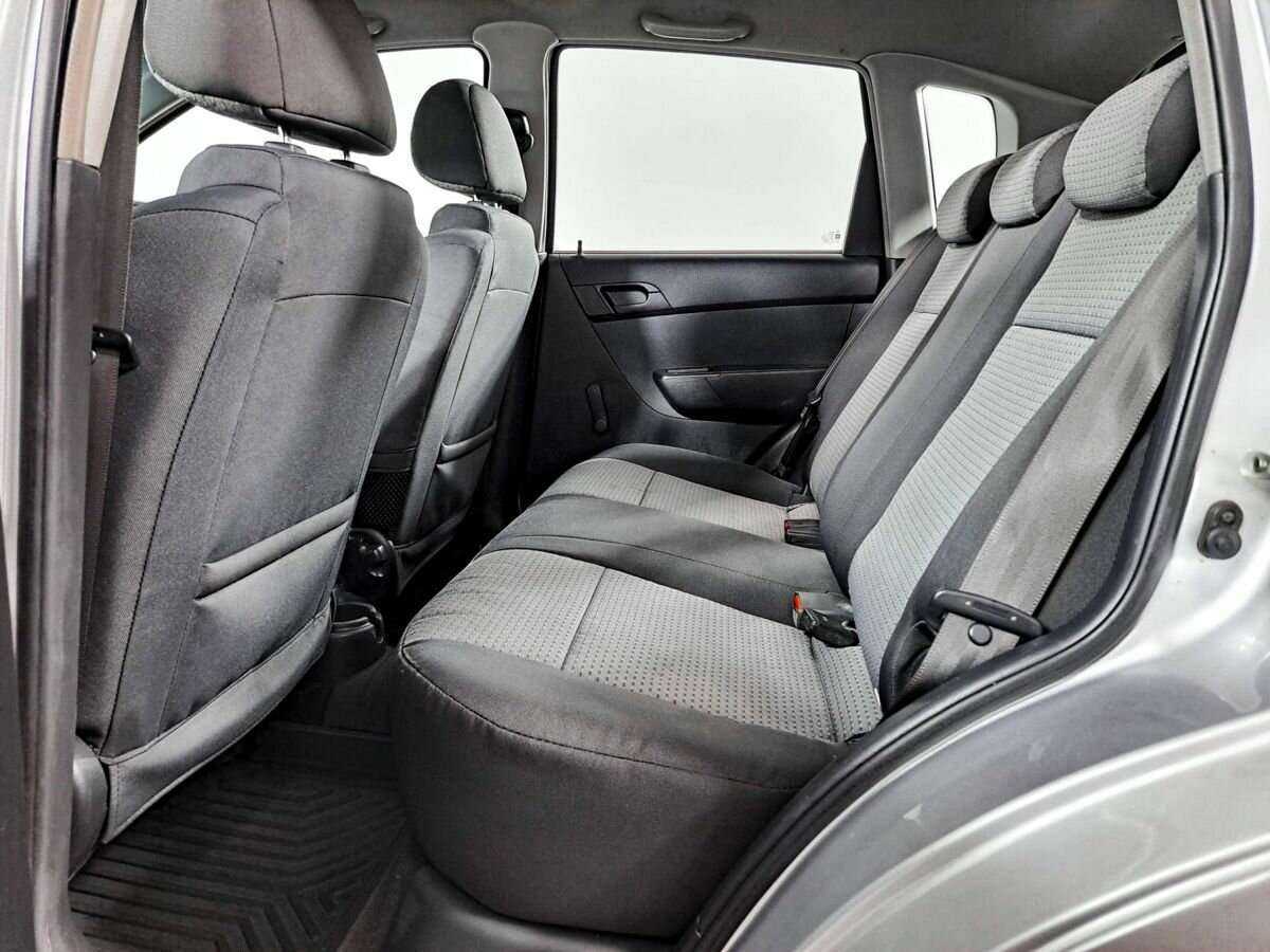 Chevrolet Aveo с пробегом — 2011 год. Фото: #9