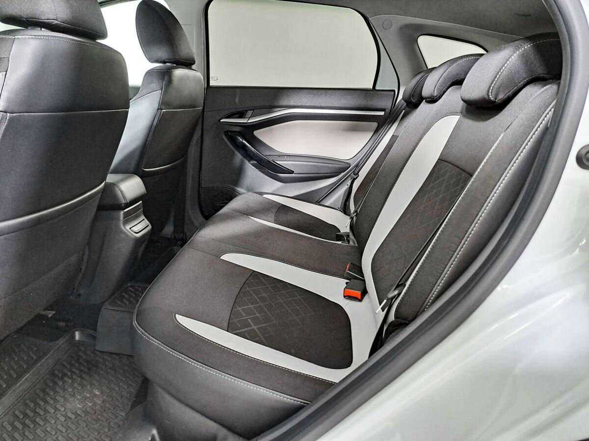 Lada (ВАЗ) Vesta с пробегом — 2019 год. Фото: #9