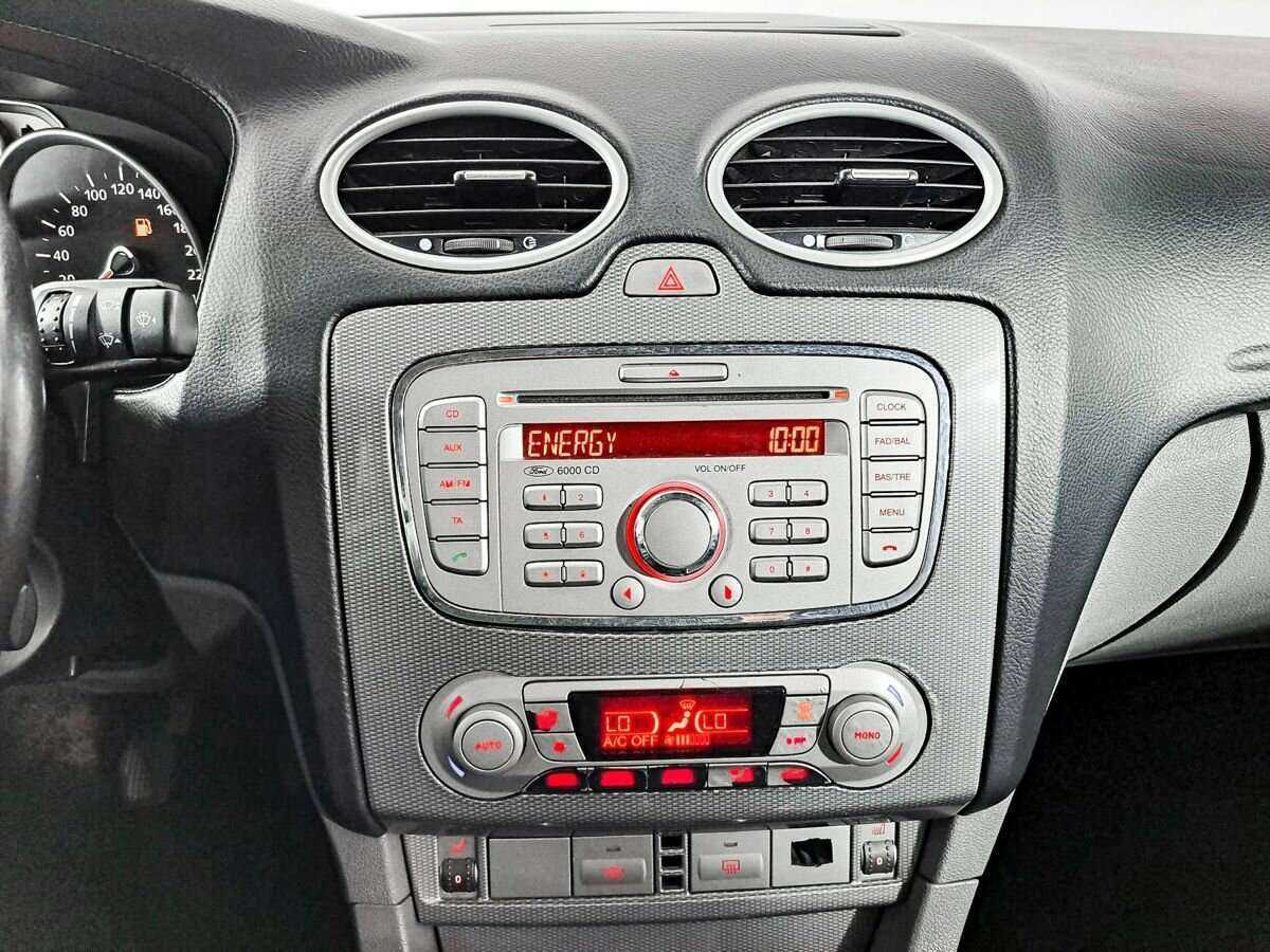 Ford Focus с пробегом — 2008 год. Фото: #10