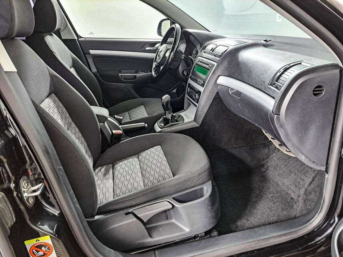 Skoda Octavia с пробегом — 2011 год. Фото: #8