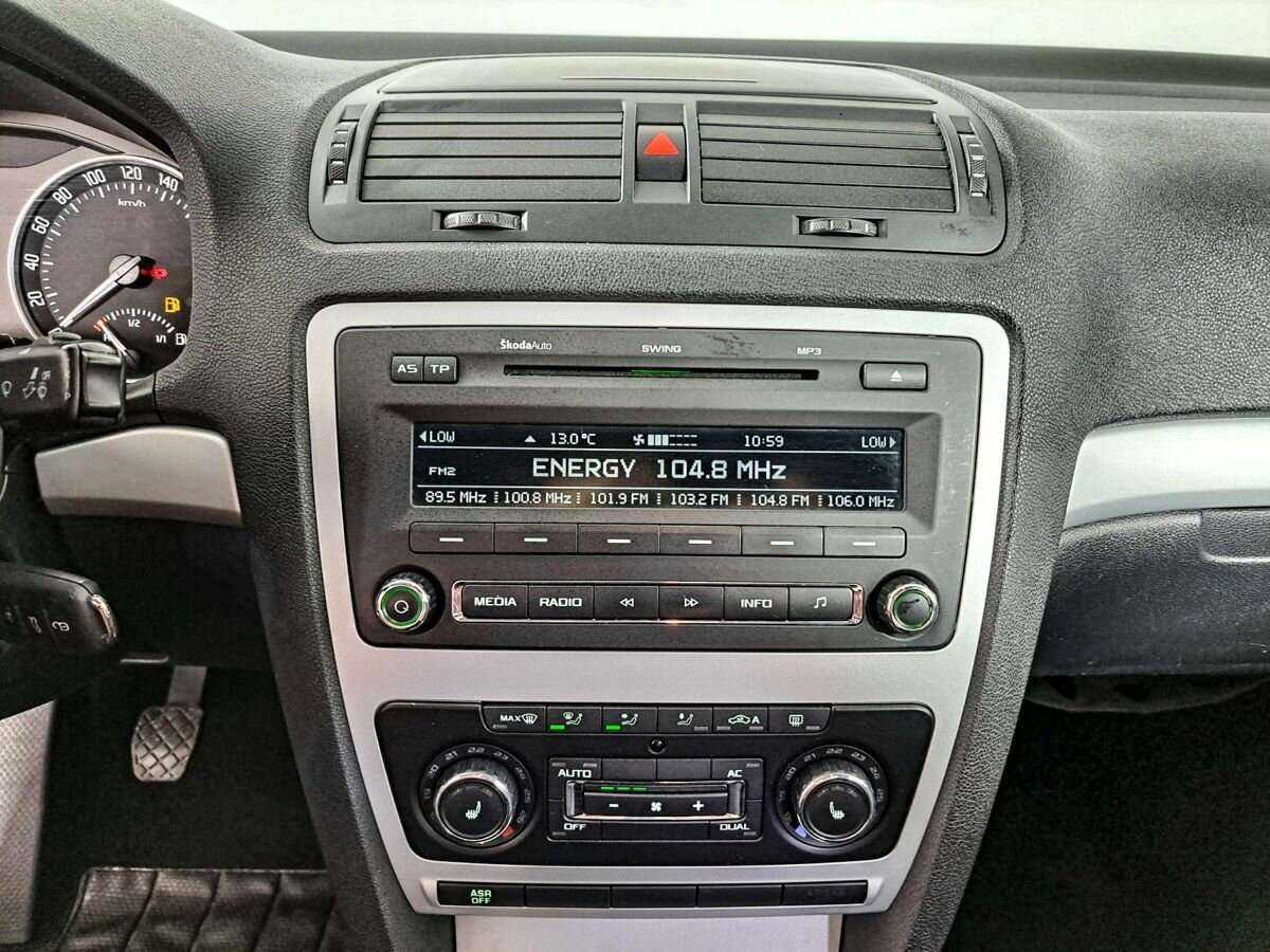 Skoda Octavia с пробегом — 2011 год. Фото: #12