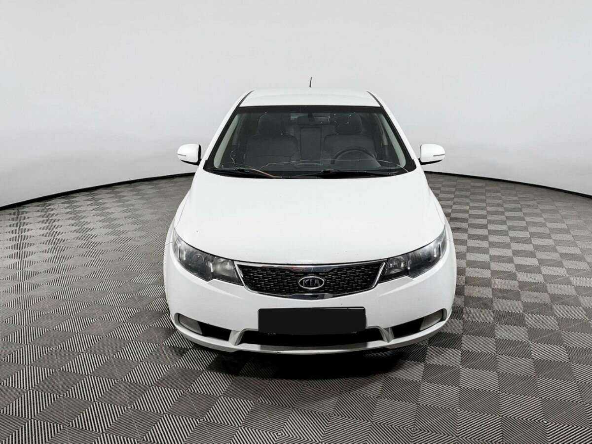 Kia Cerato с пробегом — 2011 год. Фото: #1