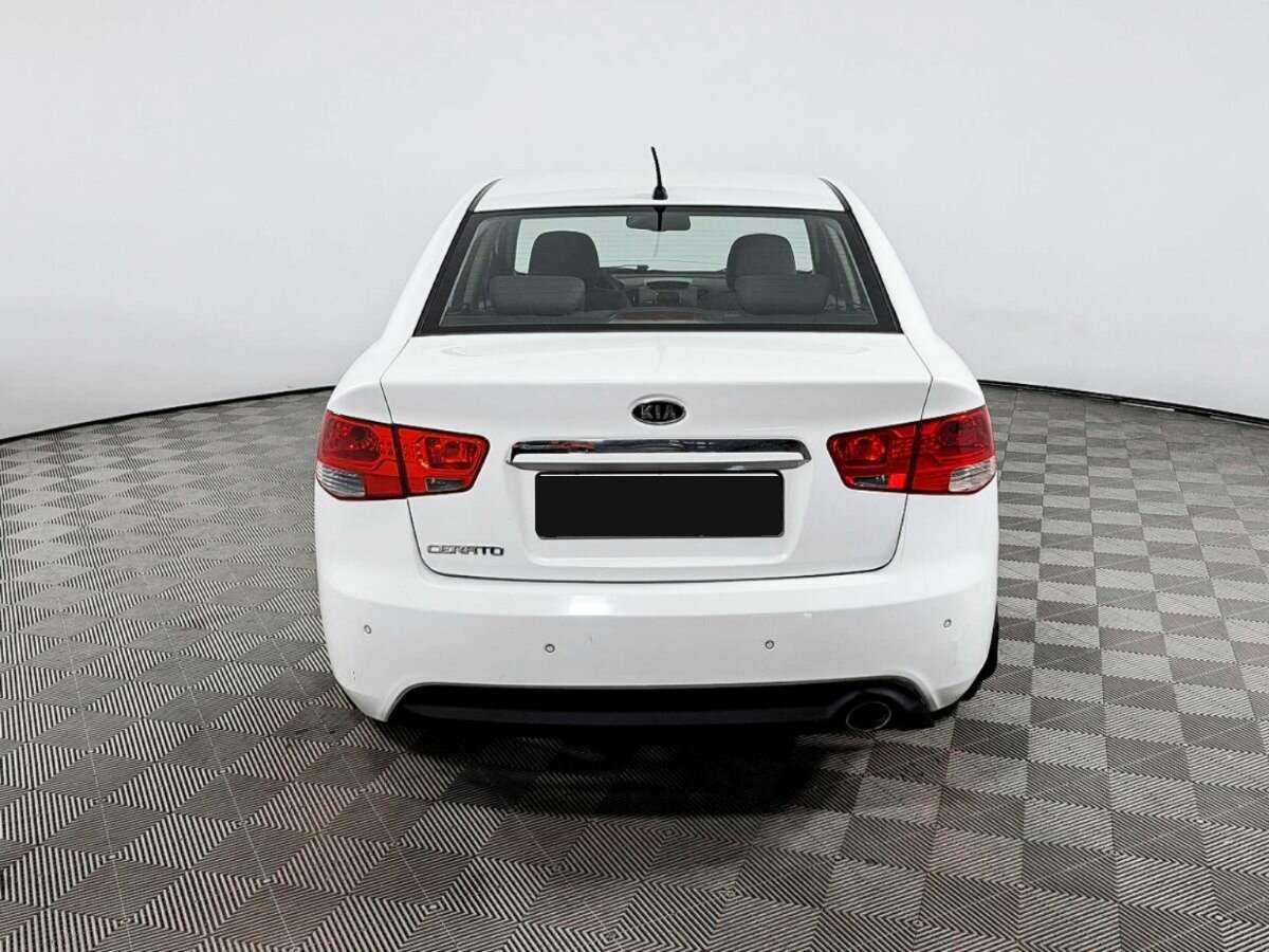 Kia Cerato с пробегом — 2011 год. Фото: #5