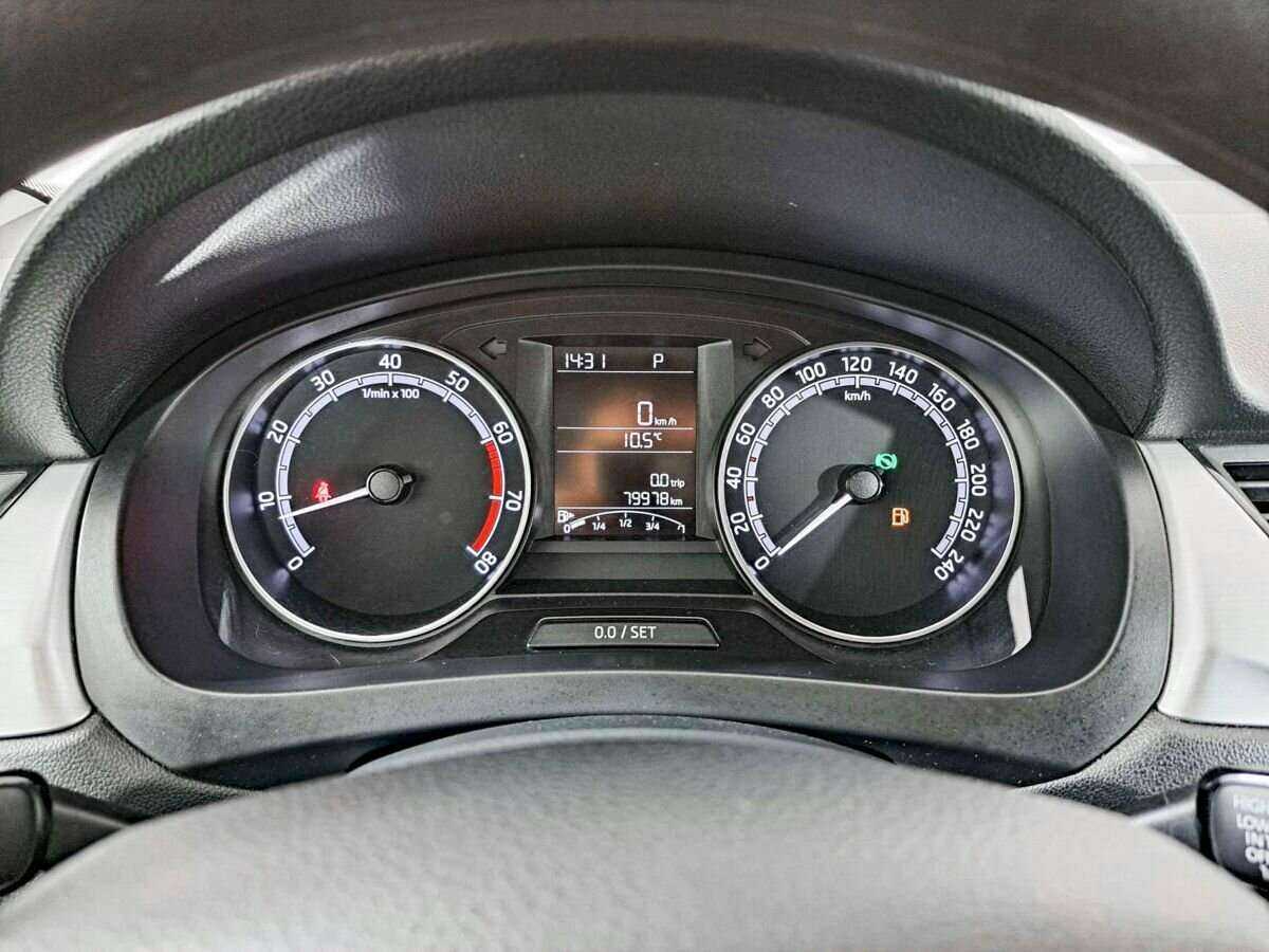 Skoda Rapid с пробегом — 2018 год. Фото: #9