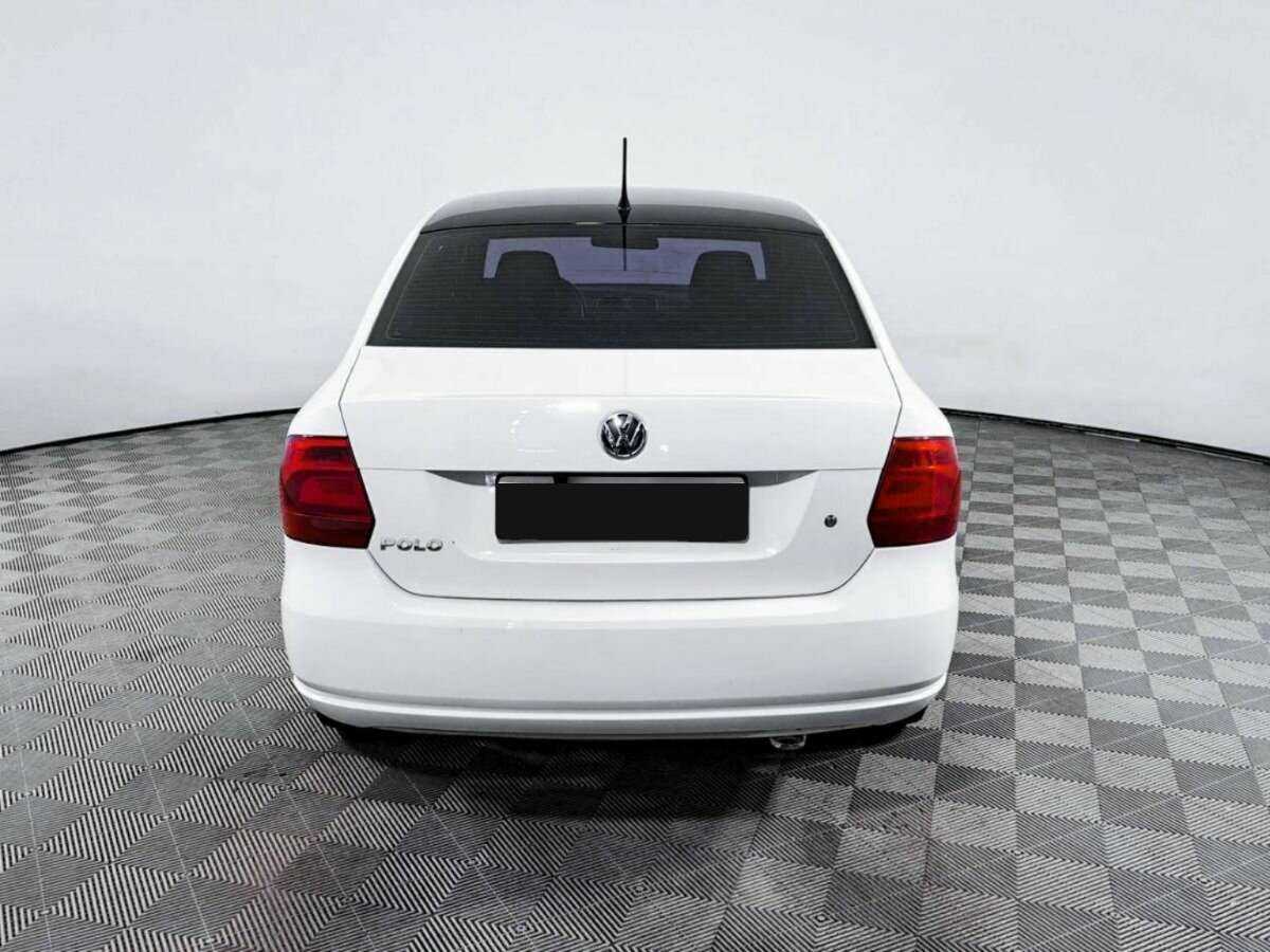 Volkswagen Polo с пробегом — 2013 год. Фото: #4
