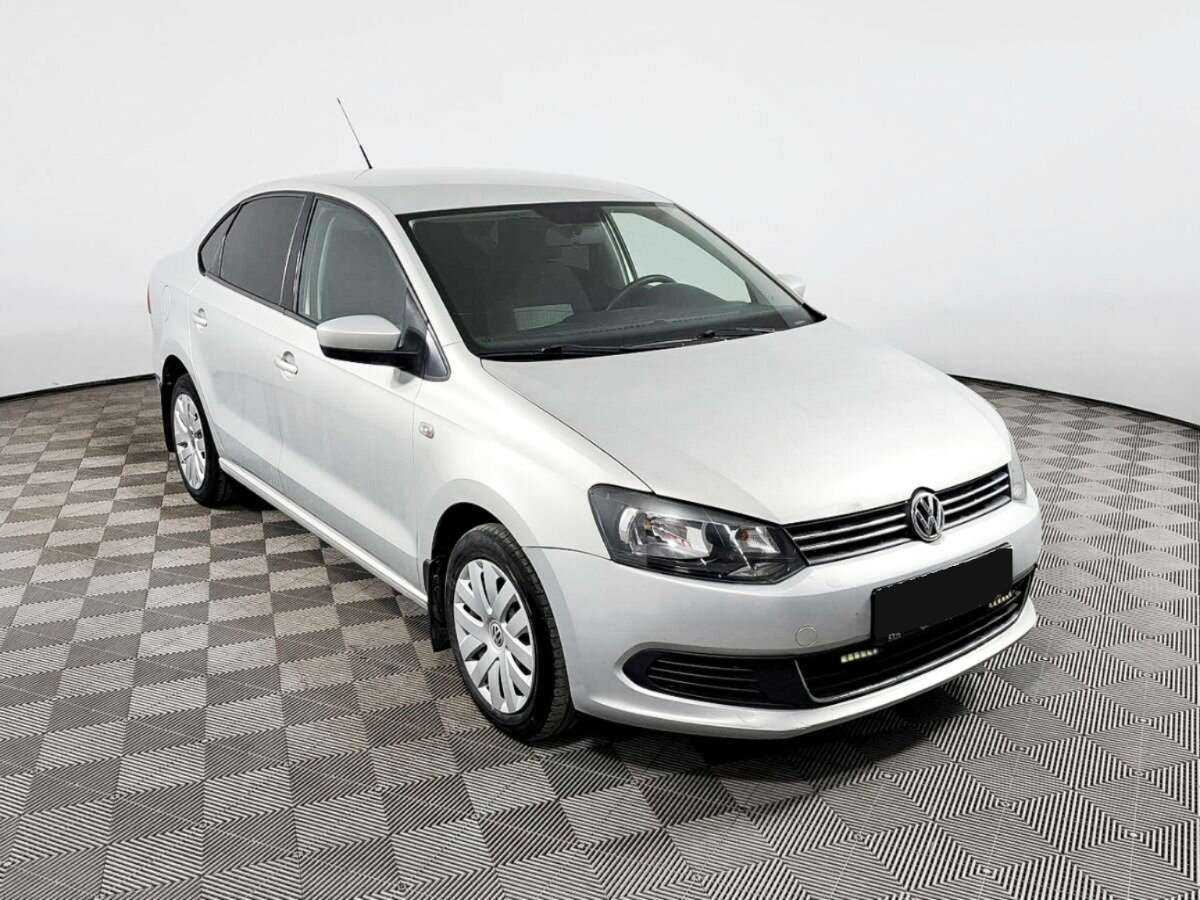 Volkswagen Polo с пробегом — 2011 год. Фото: #2