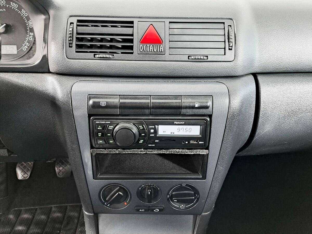 Skoda Octavia с пробегом — 2007 год. Фото: #10