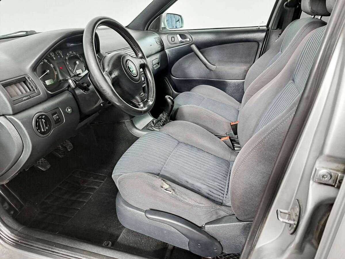 Skoda Octavia с пробегом — 2007 год. Фото: #11