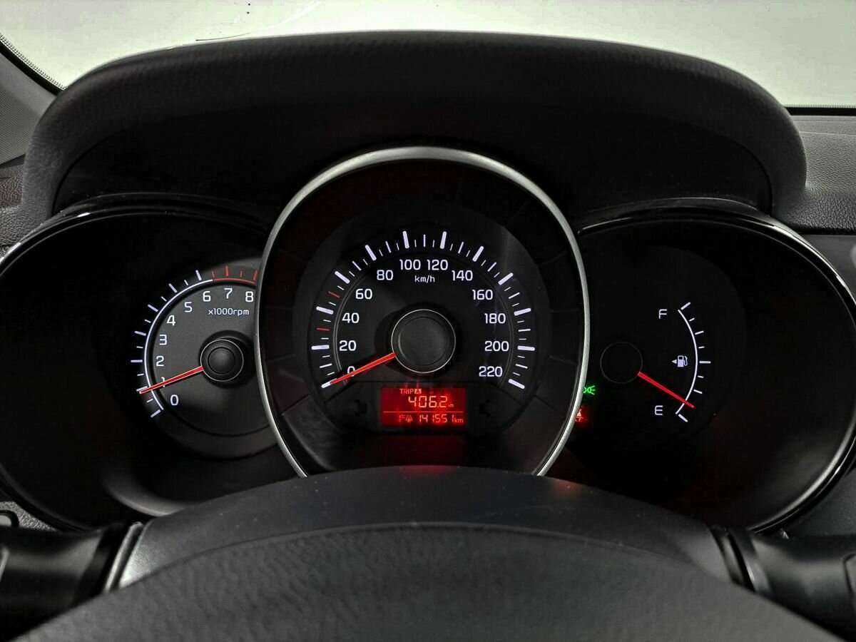 Kia Rio с пробегом — 2015 год. Фото: #10