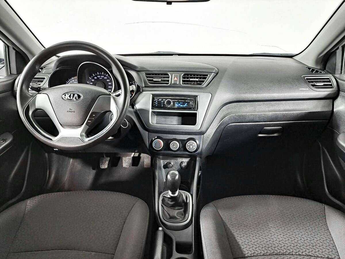 Kia Rio с пробегом — 2015 год. Фото: #11