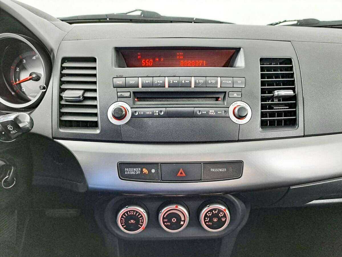 Mitsubishi Lancer с пробегом — 2008 год. Фото: #12