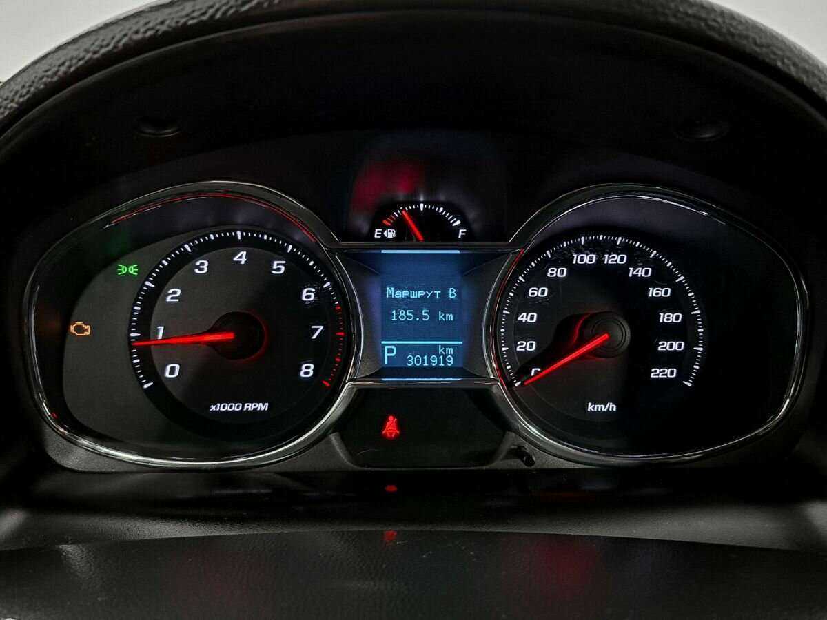 Chevrolet Captiva с пробегом — 2014 год. Фото: #12