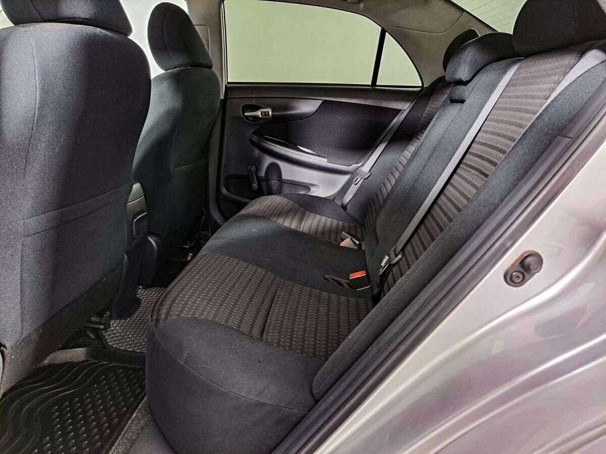 Toyota Corolla с пробегом — 2010 год. Фото: #9