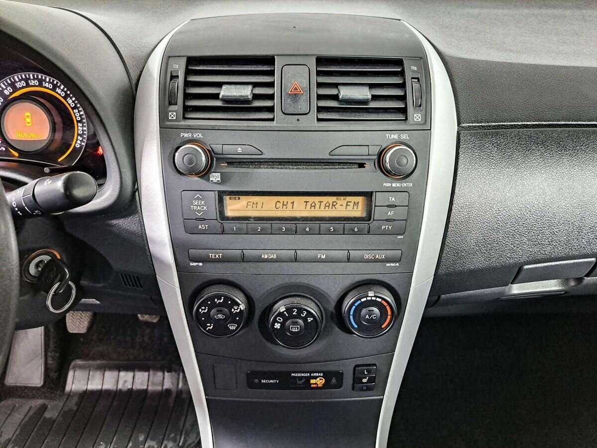 Toyota Corolla с пробегом — 2010 год. Фото: #12