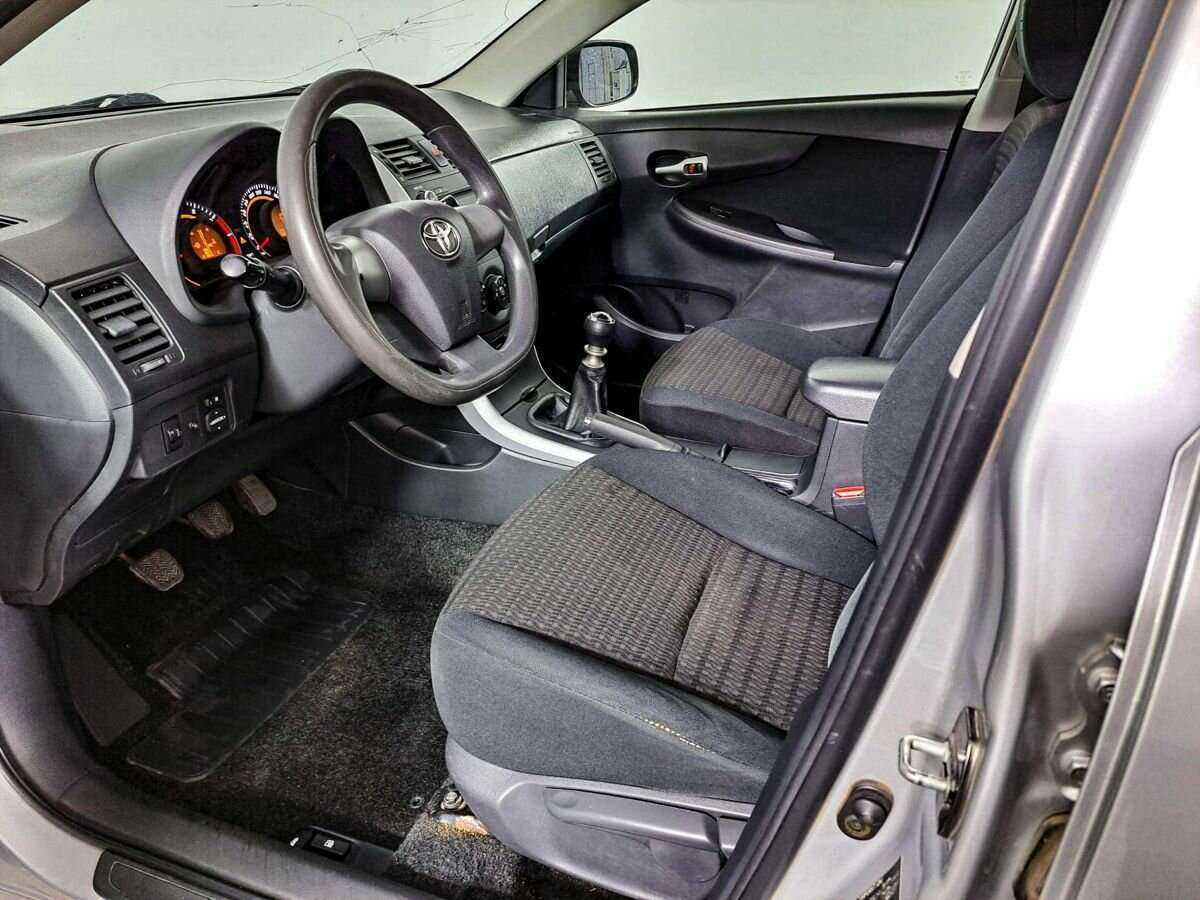 Toyota Corolla с пробегом — 2010 год. Фото: #13