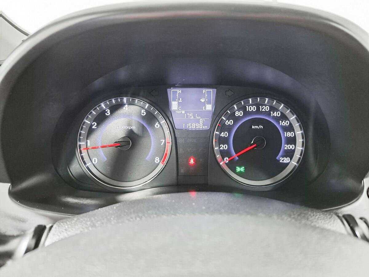 Hyundai Solaris с пробегом — 2016 год. Фото: #8