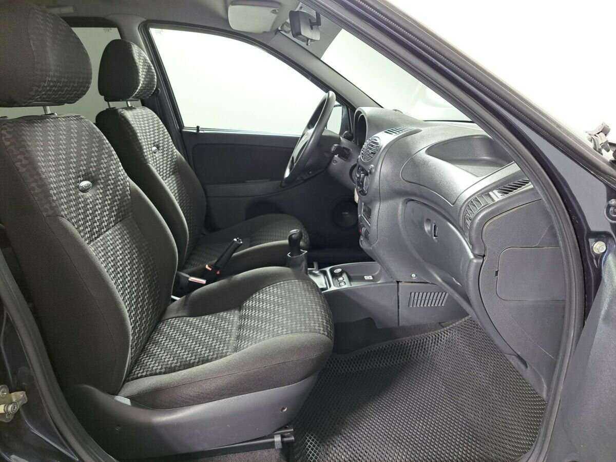 Lada (ВАЗ) Kalina с пробегом — 2013 год. Фото: #8