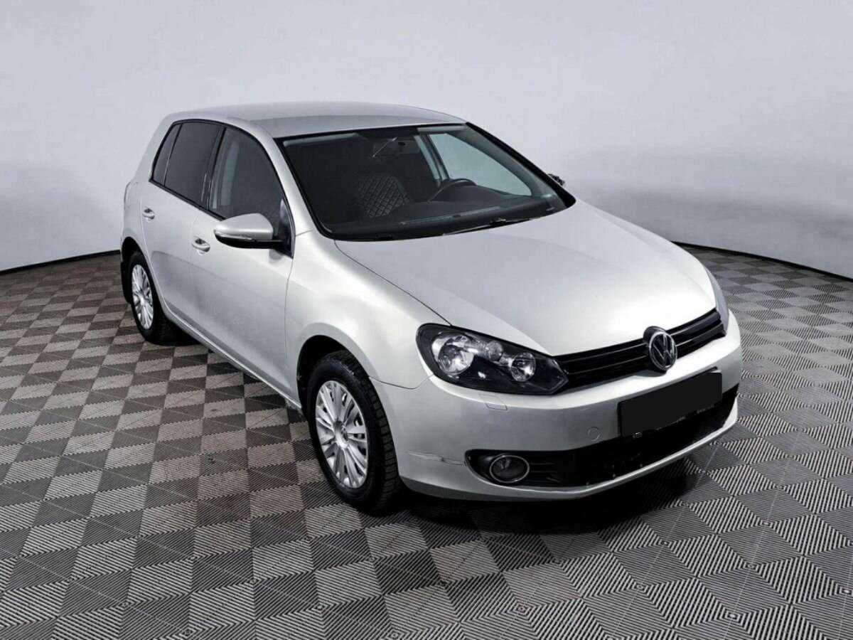 Volkswagen Golf с пробегом — 2010 год. Фото: #2