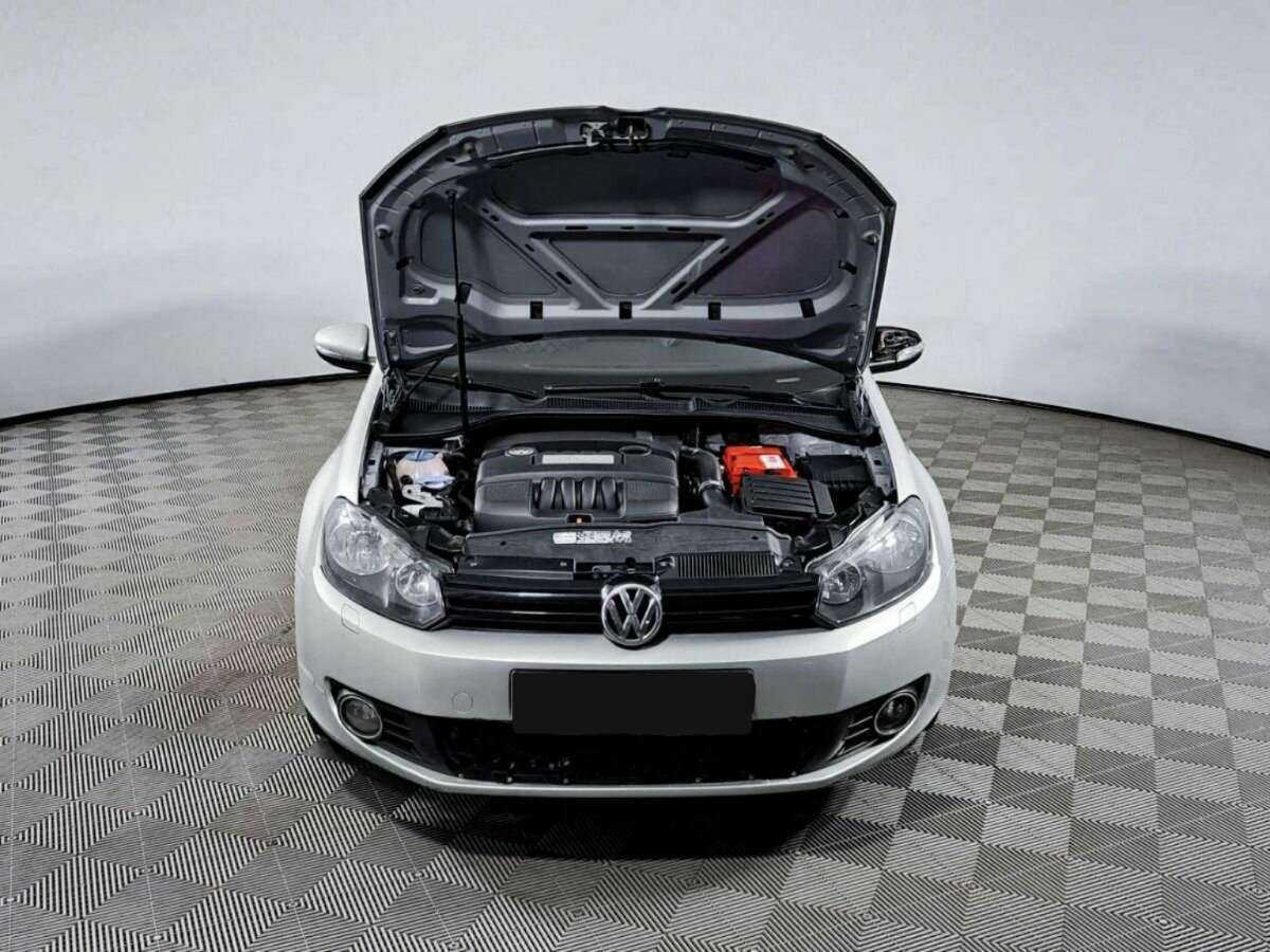 Volkswagen Golf с пробегом — 2010 год. Фото: #8