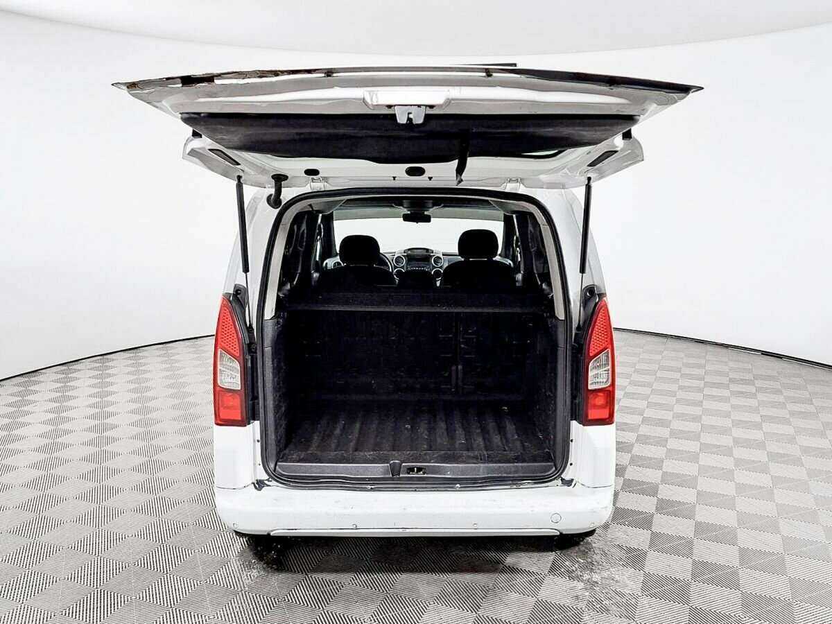 Peugeot Partner с пробегом — 2012 год. Фото: #9