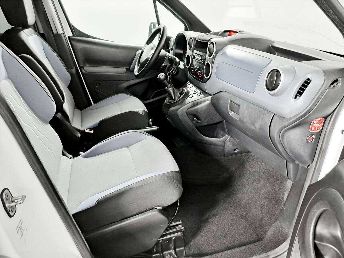 Peugeot Partner с пробегом — 2012 год. Фото: #10