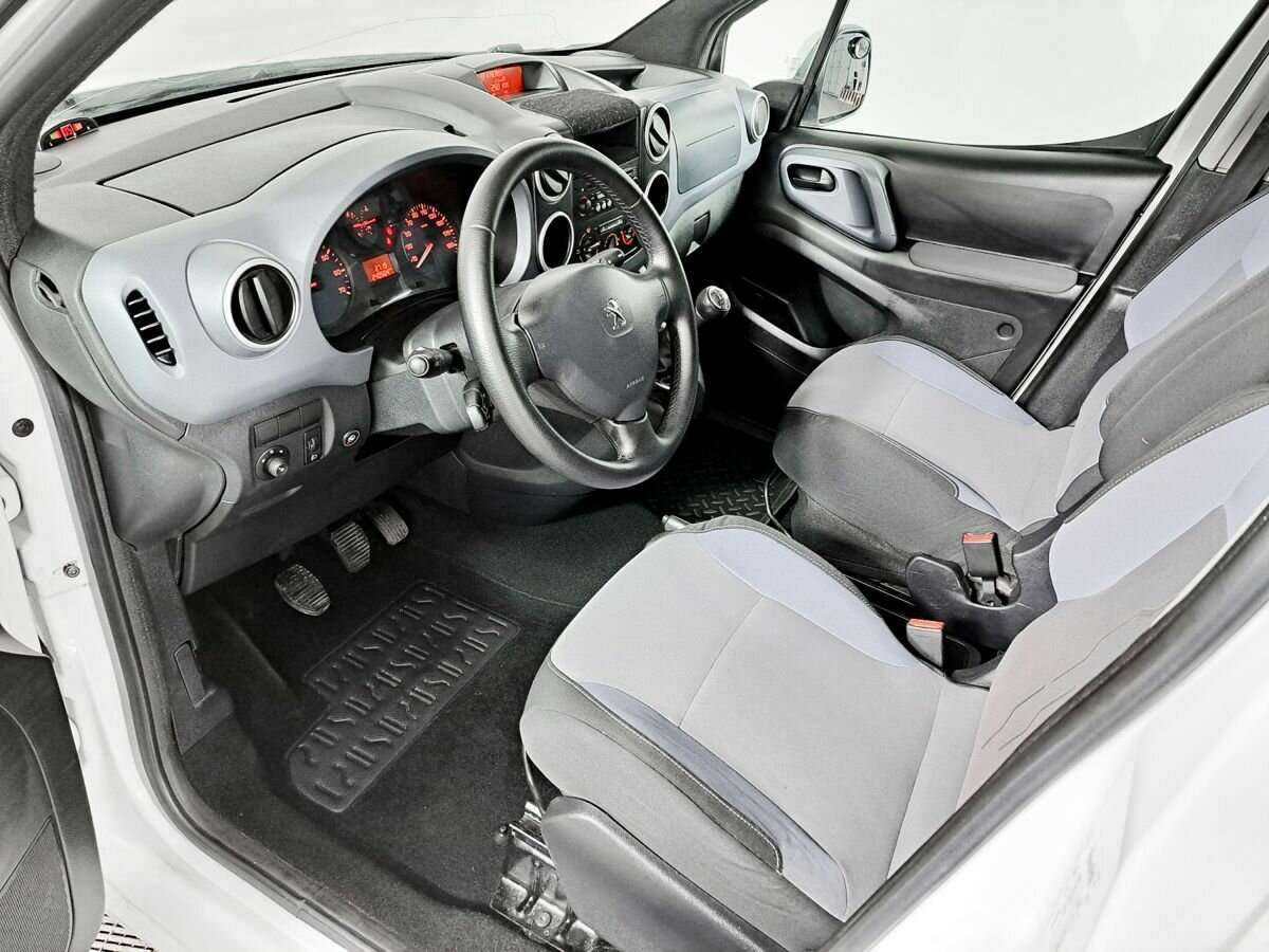 Peugeot Partner с пробегом — 2012 год. Фото: #15