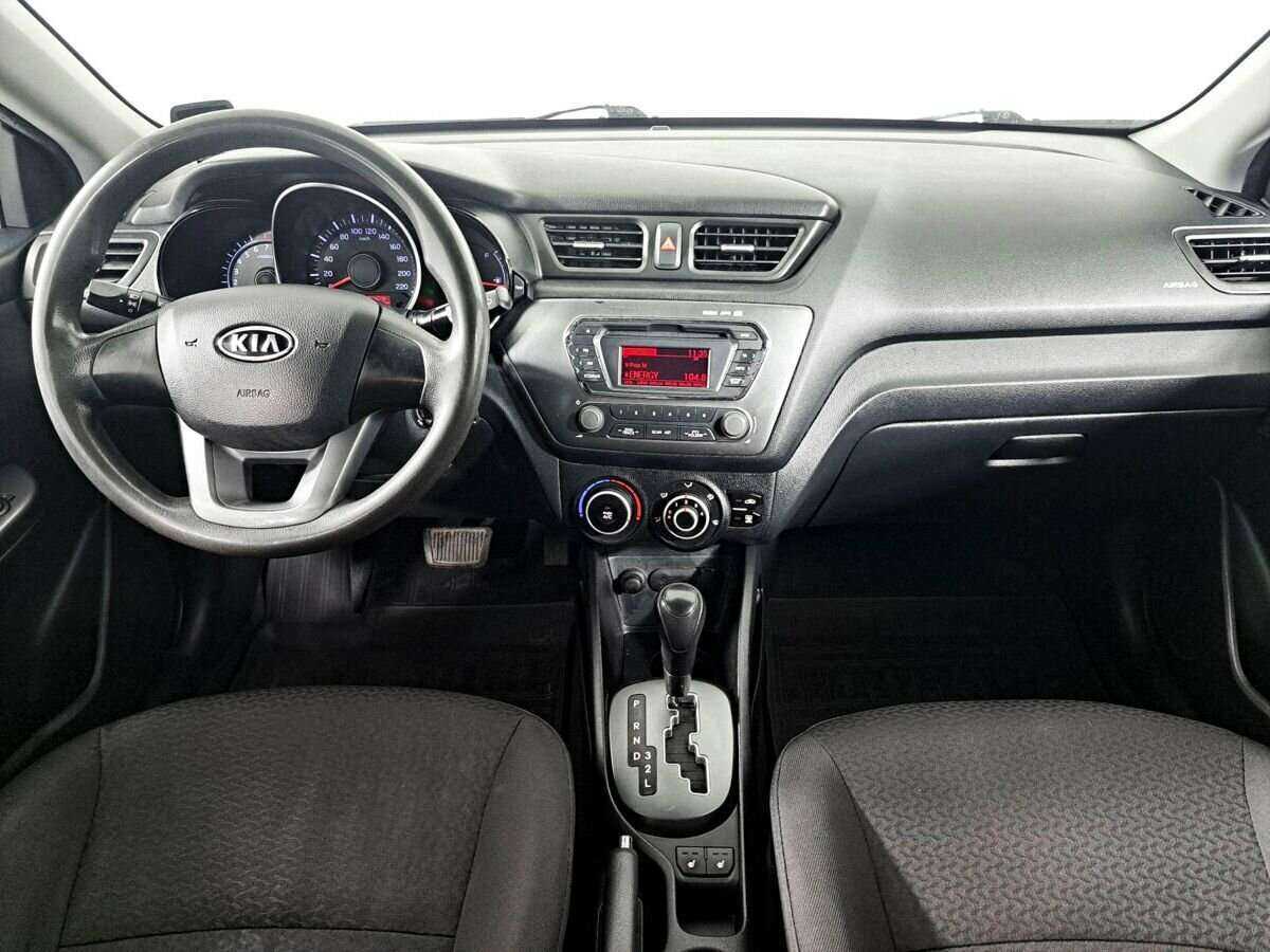 Kia Rio с пробегом — 2012 год. Фото: #13