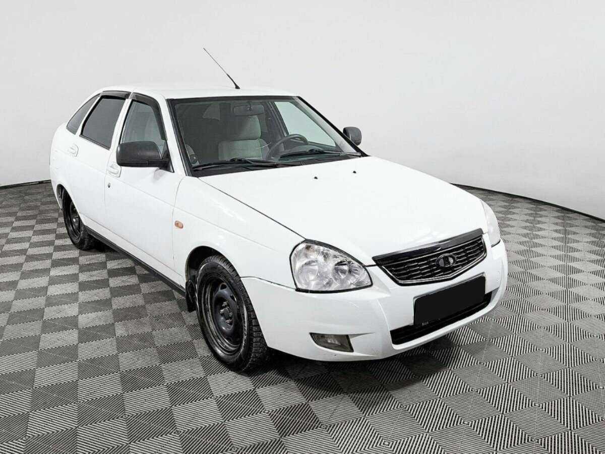 Lada (ВАЗ) Priora с пробегом — 2013 год. Фото: #1